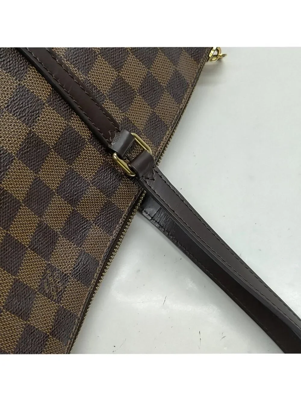 Authentic Louis Vuitton Totally MM Damier Ebene Tote Bag